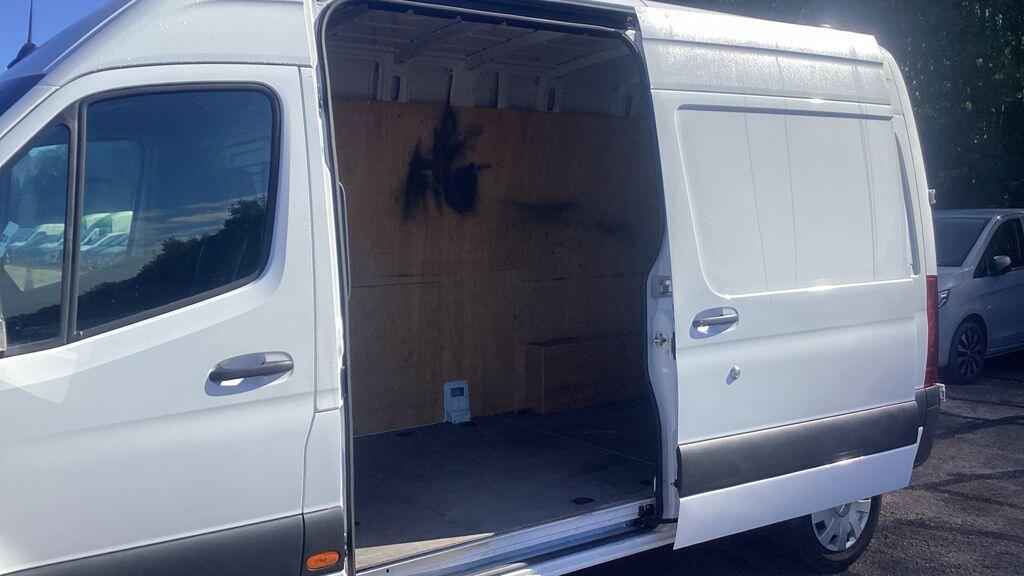 Mercedes-Benz Sprinter